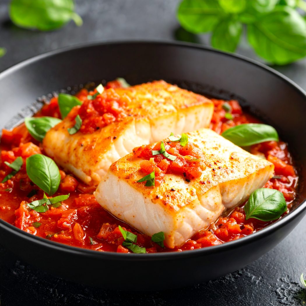 Firefly_dos-de-cabillaud-et-sa-sauce-tomate-basilic-931684