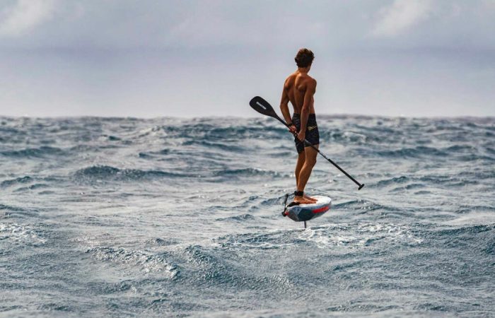 Downwind en foil : quand l&rsquo;homme apprend à voler au-dessus de l&rsquo;océan